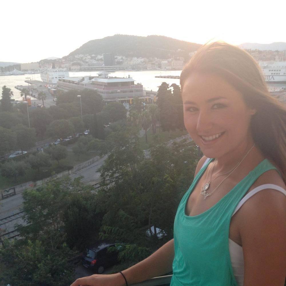 Meet your Posher, Caitie